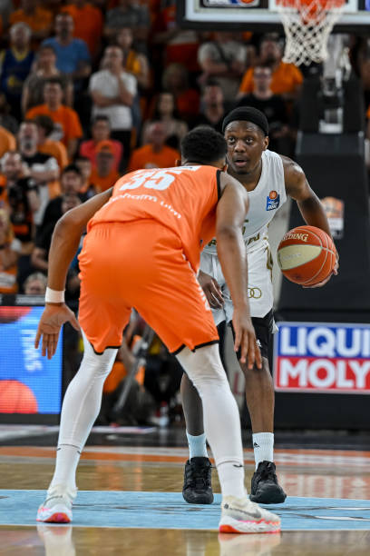 偏向正手位 偏向正手位